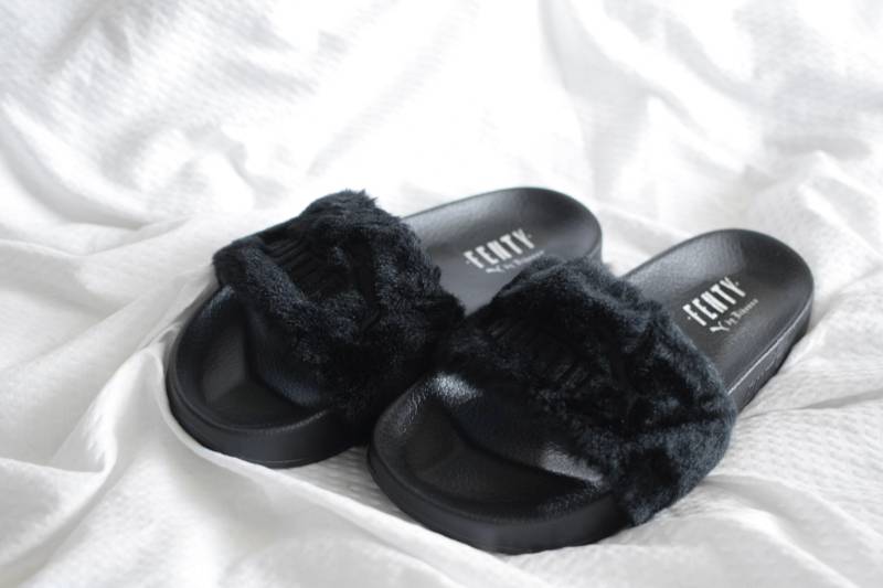 puma slides with fur red
