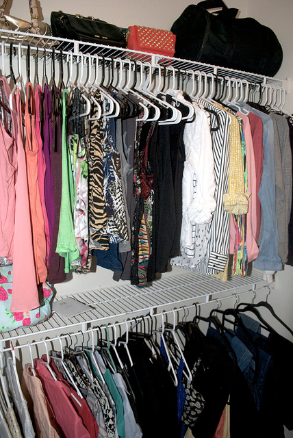How to Declutter, Revamp, and Organize your Closet