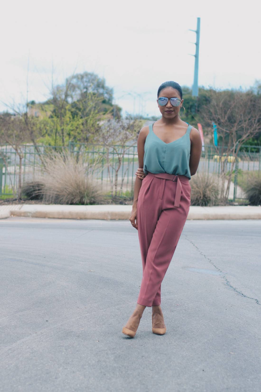 how to style peg trousers